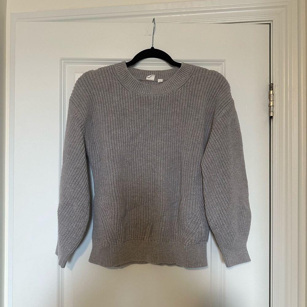 GAP - Gray Knit Sweater